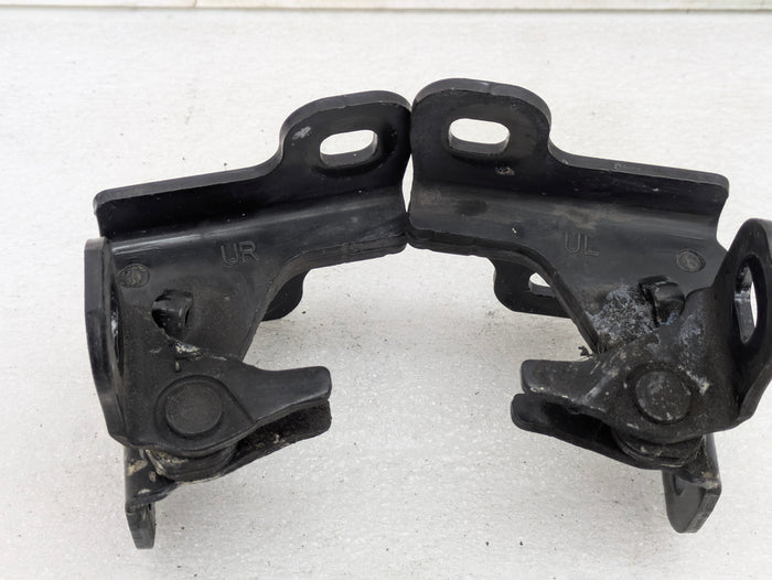 Chevrolet C7 Corvette Stingray Z51 Left/Driver Side Door Upper & Lower Hinge Set Pair