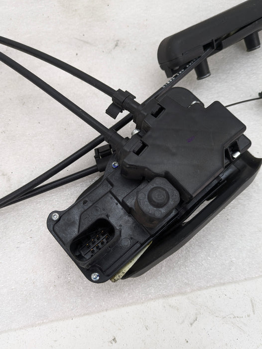Chevrolet C7 Corvette Left/Driver Side Door Electronic & Manual Release Latch 23190350/16920656