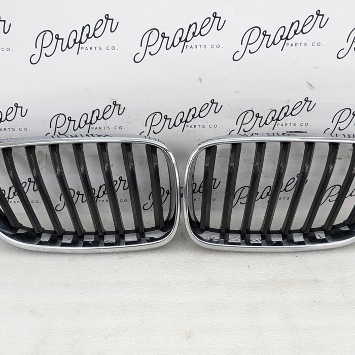 BMW F22 F23 2 Series Pre-LCI Chrome Kidney Grille Set 7295521/7295522 *DAMAGED*