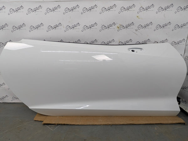 Chevrolet C7 Corvette Stingray Right/Passenger Side Door Arctic White (G8G) 23462076 *DAMAGED*