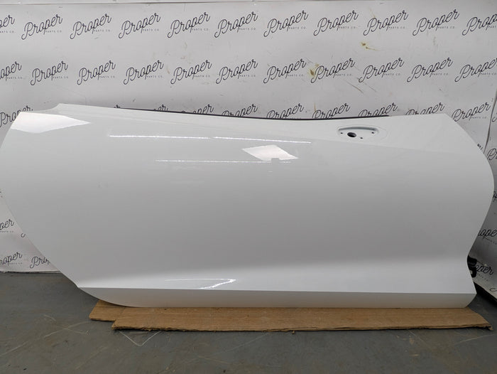 Chevrolet C7 Corvette Stingray Right/Passenger Side Door Arctic White (G8G) 23462076 *DAMAGED*