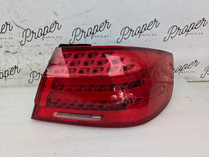 BMW E92 335xi 328xi M3 3 Series LCI Right/Passenger Side Outer LED Tail Light 7251960