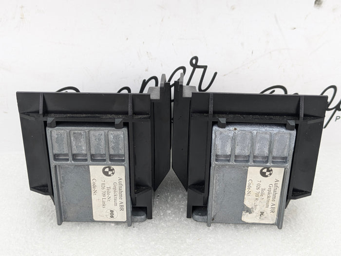 BMW E46 330i 325i 323i Wagon/Touring Rear Roll Blind Sight Protection Cover Mounting Support Brackets Set 7026710/7026709