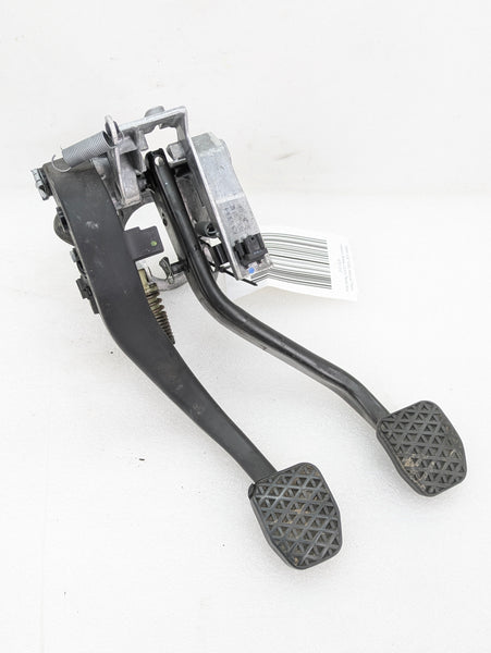 BMW E92 E93 E90 E91 335xi 330xi 328xi 325xi 323i Manual Transmission Clutch & Brake Pedal Assembly 6761310