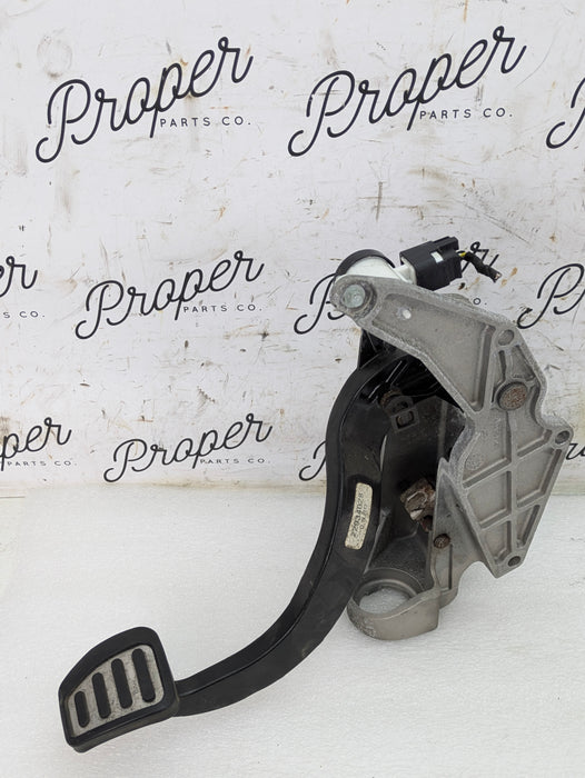 Chevrolet C7 Corvette Stingray Z51 Manual Transmission Clutch Pedal Assembly 22934028