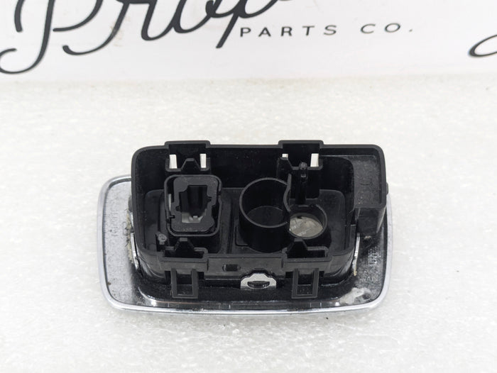 2021 Volvo V60 T6 R-Design Front Dome Light Lamp & Button 31457194