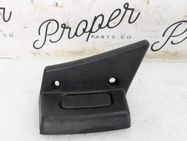 Chevrolet C7 Corvette Stingray Z51 Right/Passenger Side Exterior Door Latch Release Button Switch & Trim 10446243