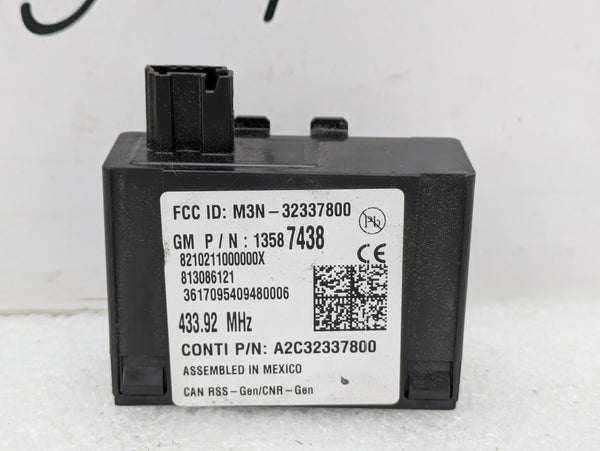 Chevrolet C7 Corvette Stingray Door Lock Remote Control Receiver Module 13587438