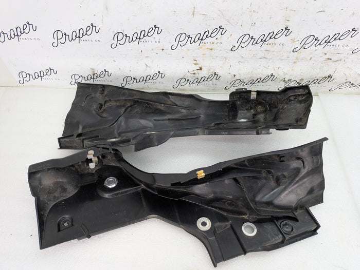 Porsche 996.2 911 Carrera 4 Cabriolet Convertible Roof Left/Right Water Drain Drip Tray 99656180507/99656180607