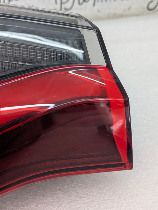 BMW G22 G26 430ix M440ix G82 M4 Pre-LCI Rear Left/Driver Side Outer LED Tail Light Assembly 63217477605