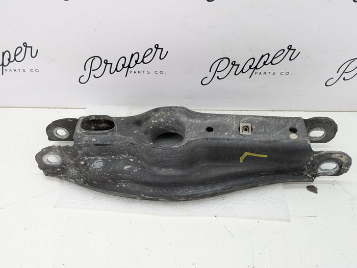 BMW E88 E82 135i 128i Rear Left/Right Lower Control Arm Spring Perch 33326772899
