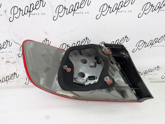 BMW E92 335xi 328xi M3 3 Series LCI Right/Passenger Side Outer LED Tail Light 7251960