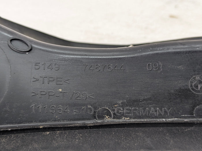 BMW G22 430ix 330ix 330ex G82 M4 Right/Passenger Side Trunk Water Channel Trim Cover 7487644