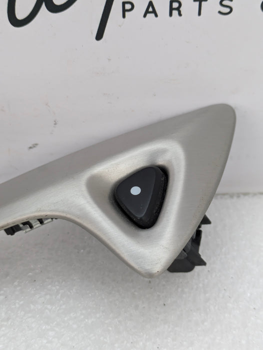 Chevrolet C7 Corvette Stingray Right/Passenger Side Door Open Switch/Button & Silver Trim 22831373/22967910