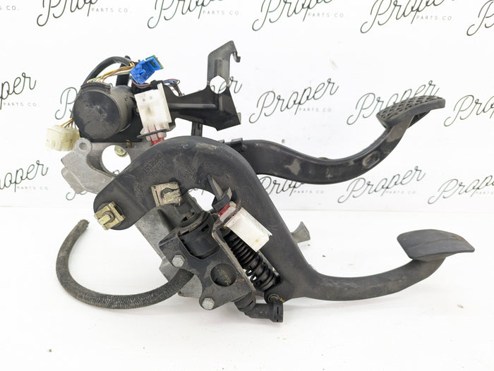 BMW E39 M5 540i 530i 528i Manual Transmission Clutch Brake Pedal Box 35311161586