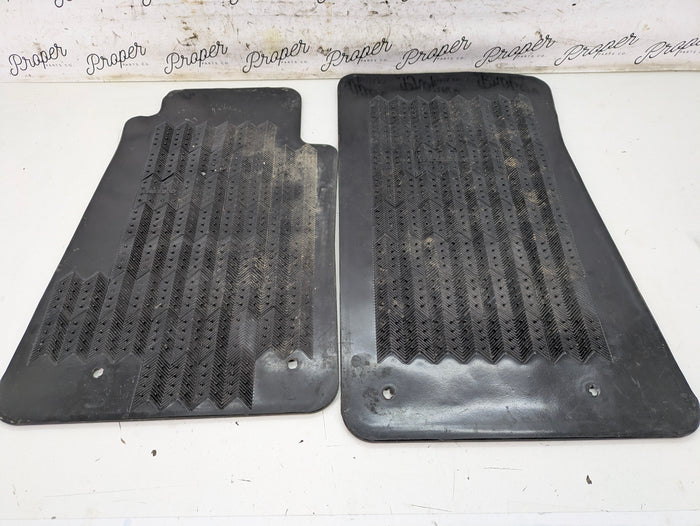 2015 Chevrolet 5th Gen Camaro 2SS Rubber/Winter Floor Mats Set 22766717 *DAMAGED*