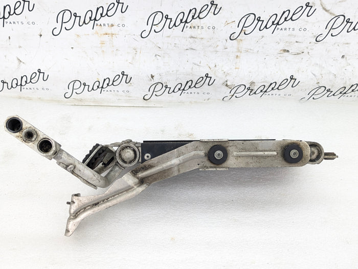 BMW E90 E91 E92 E93 335xi Passenger Right Oil Cooler 7521376