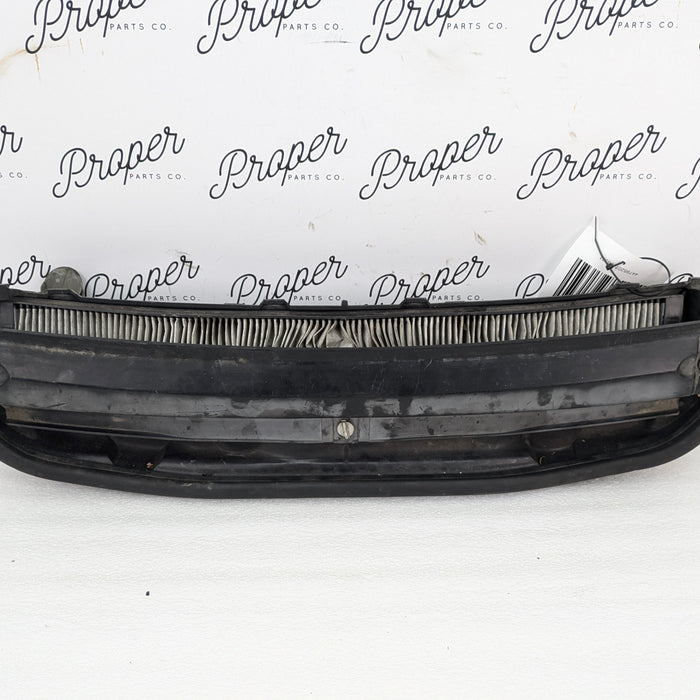 BMW E46 330ci 328ci 325ci 323ci 320i Cabin Air Micro Filter Housing Trim 64318370066