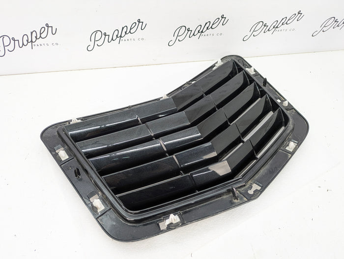 Chevrolet C7 Corvette Stingray Hood Vent Grille Scoop & Bracket 23443955/23405578 *DAMAGED*