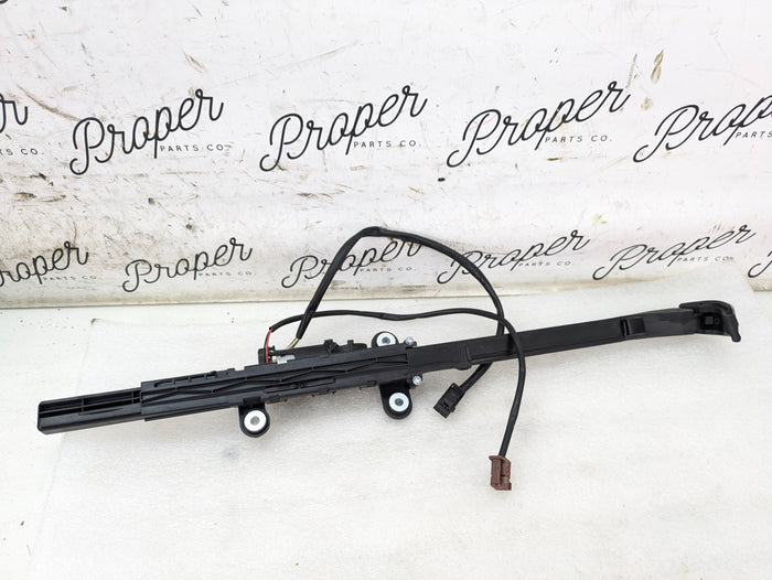 BMW F32 4 Series/F82 M4/F87 M2 Right/Passenger Side Seatbelt Handover 7307916