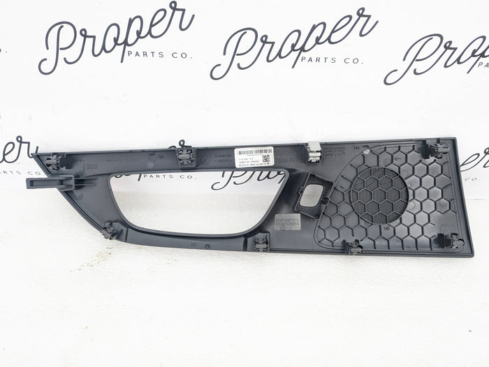 2021 Volvo V60 T6 R-Design Rear Right Interior Door Handle Trim 30747554