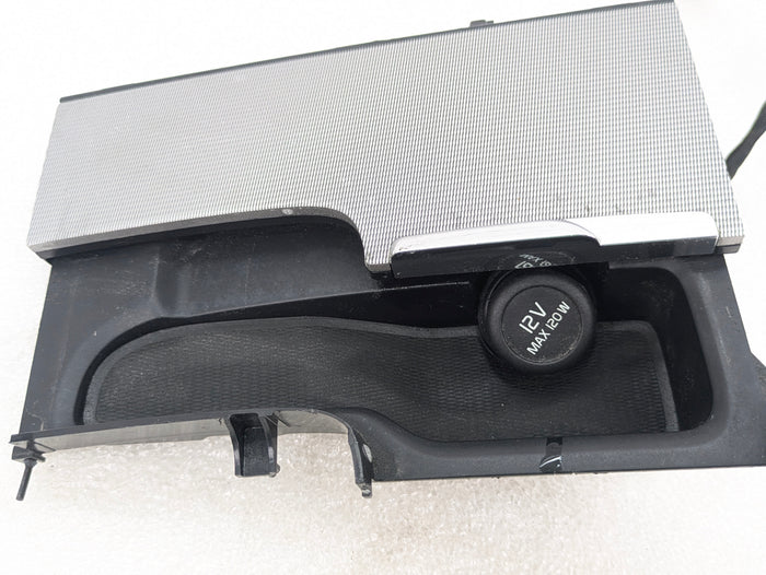 2021 Volvo V60 T6 R-Design Center Console Storage W/12V Power Outlet & Silver Trim 31398028/32275471