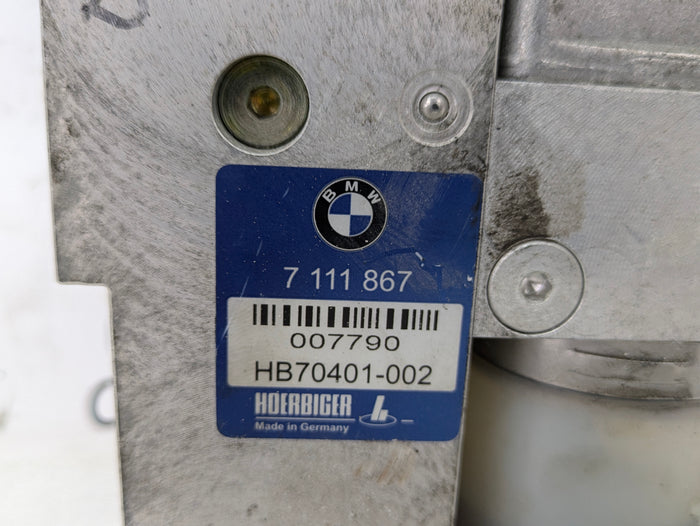 BMW E61 530xi 525xi 535xi Wagon Rear Hatch Trunk Hydraulic Lift Pump 7111867