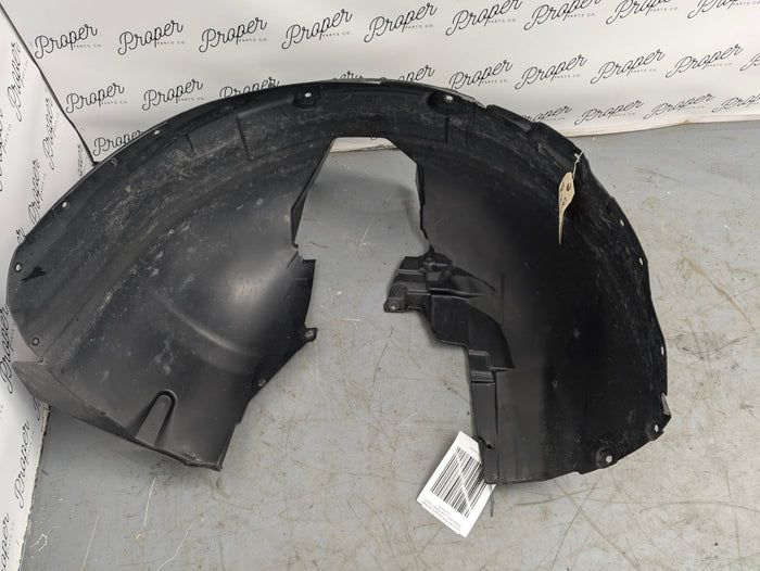 2021 Volvo V60 T6 R-Design Front Right/Passenger Side Fender Liner Splash Guard 31425476