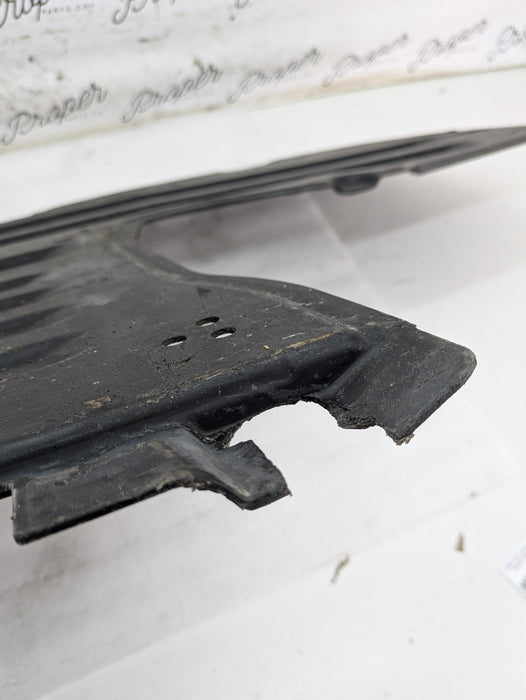 BMW G20 330ix M340ix G22 G23 430ix M440ix AWD Center Underbody Splash Shield 7447151 *DAMAGED*