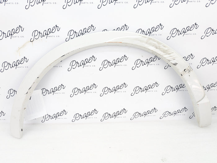 2015-2018 Audi 8U Q3 Front Right Wheel Moulding Cortina White 8U0853818C *DAMAGED*