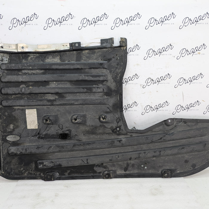 BMW G20 330ix M340ix G22 G23 430ix M440ix AWD Center Underbody Splash Shield 7447151 *DAMAGED*