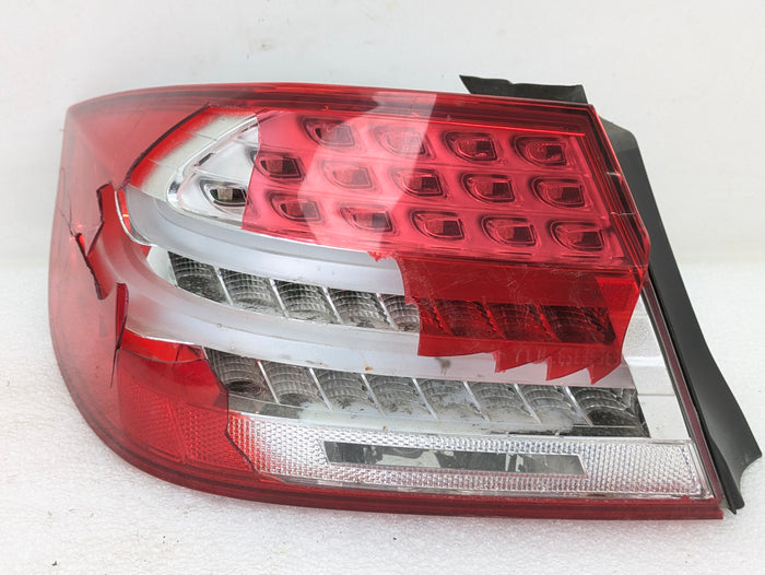 BMW E92 LCI M3 335xi 328xi Left Outer LED Tail Brake Turn Signal Light 7251959 *Damaged*