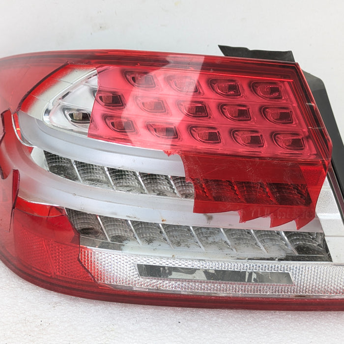 BMW E92 LCI M3 335xi 328xi Left Outer LED Tail Brake Turn Signal Light 7251959 *Damaged*