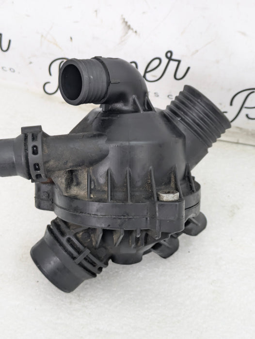 BMW E90 E91 E92 E93 335xi 335i N55 Thermostat & Housing 7601158