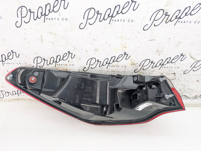 BMW G22 G26 430ix M440ix G82 M4 Pre-LCI Rear Right/Passenger Side Outer LED Tail Light Assembly 63217477606