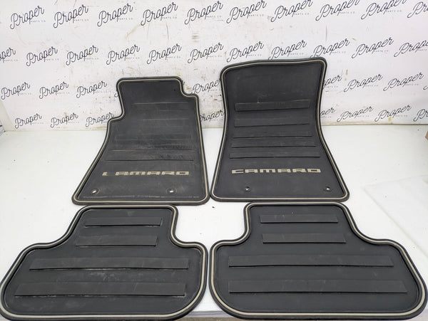 2015 Chevrolet 5th Gen Camaro 2SS Rubber/Winter Floor Mats Set 22766717 *DAMAGED*
