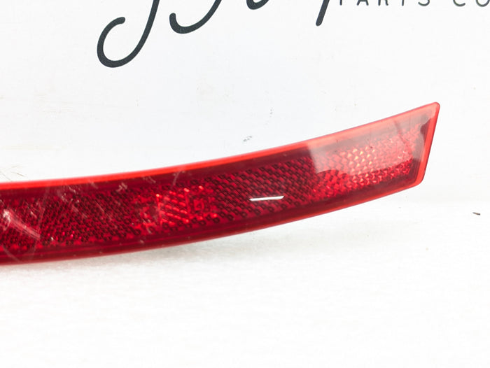 Chevrolet C7 Corvette Stingray Left/Driver Side Rear Side Marker Signal Light Reflector 23210929 *DAMAGED*