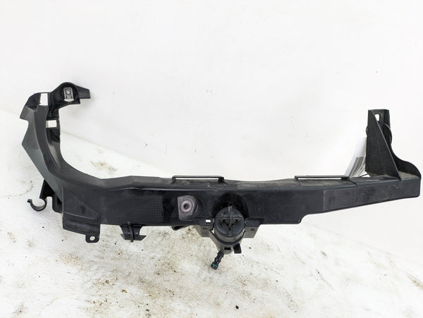 BMW E90 E91 335xi 328xi LCI Front Right Headlight Arm Bracket Mount 7138402