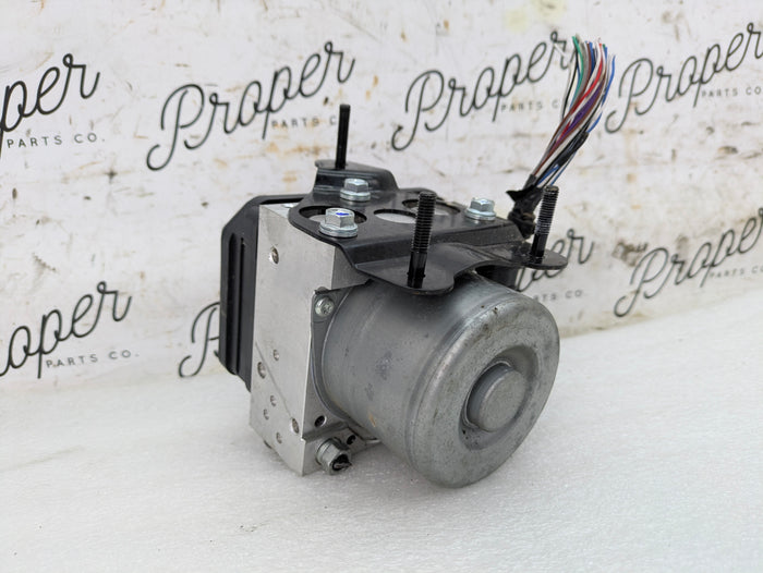 Toyota GZEA14 GR Corolla ABS Anti-Lock Brake Hydraulic Pump Control Module 44540-12C40