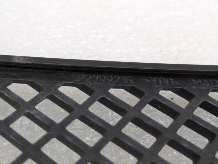 Chevrolet C7 Corvette Stingray Right/Passenger Side Rear Bumper Grille Vent 22799216