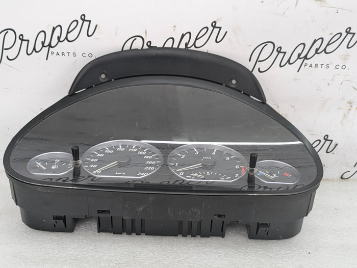 BMW E46 330Ci Coupe/Convertible Grey Face Silver Ring Speedometer Automatic KMH Gasoline Instrument Gauge Cluster 6906875/1036017005