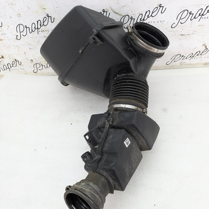 BMW G20 G22 G23 G26 330ix 330ex 430ix B46 Engine Intake Filtered Air Pipe With Resonator 8656981