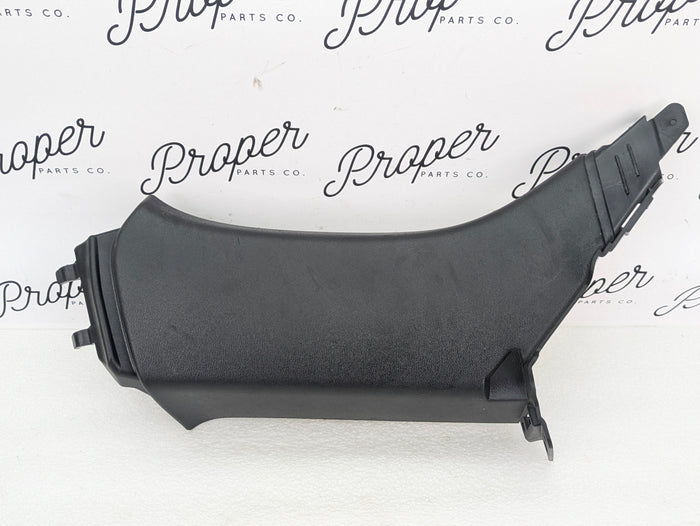 2021 Volvo V60 T6 R-Design Left & Right Black Upper C Pillar Trim Set 31479241/31479239