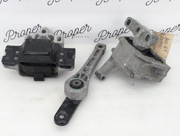 2016-2018 Audi 8U Q3 Engine Transmission Mount & Dogbone Support Set 6N0199262K/3C0199555/3C0199855M