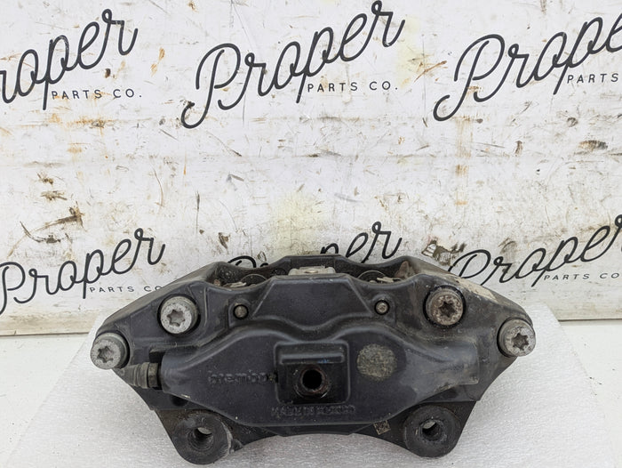 2018 Chevrolet 6th Gen Camaro 2SS Rear Left Driver Caliper Black Oem Brembo *Damaged Thread* 23399524
