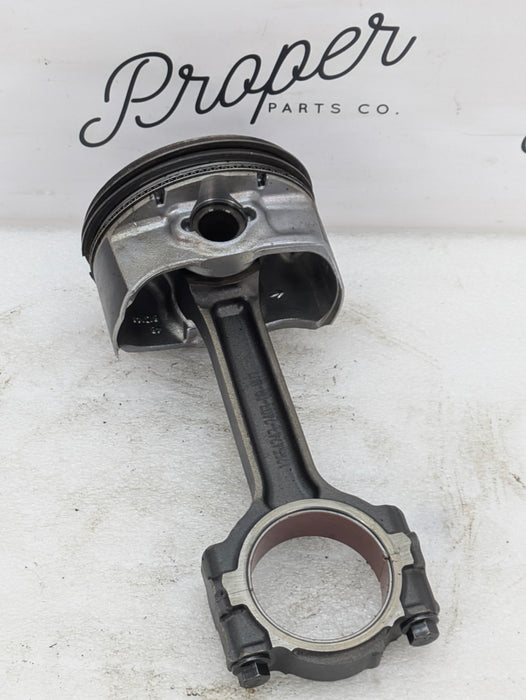 Chevrolet C7 Corvette Stingray Z51 LT1 Gen V Engine Right Side Piston & Connecting Rod #1 12654243 *NOTE*