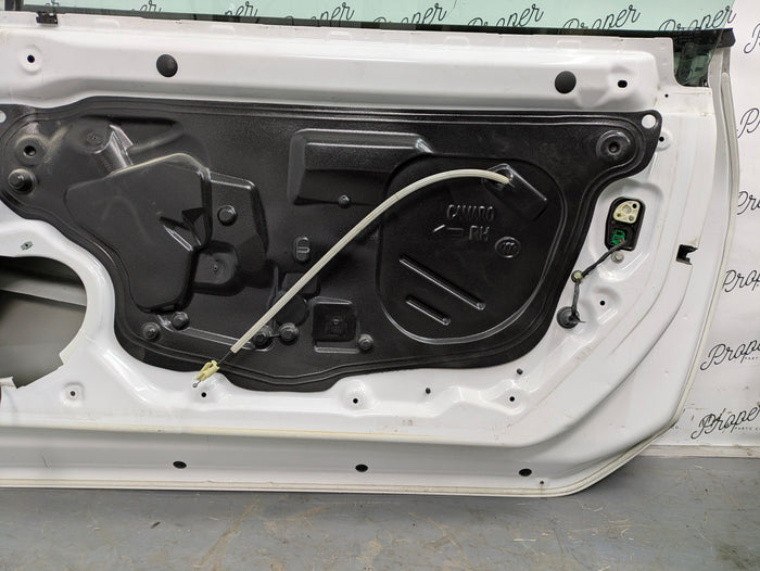 2018 Chevrolet 6th Gen Camaro 2SS Right/Passenger Side Door Assembly Summit White (GAZ)