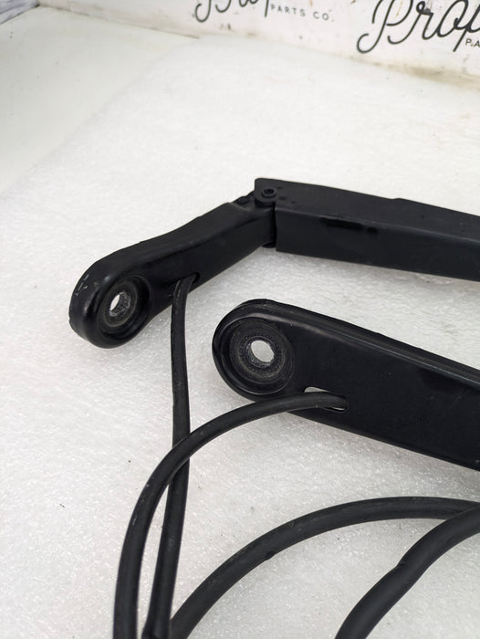 BMW G22 G23 G20 G26 430ix 330ix 330ex Front Left/Right Windshield Wiper Arm Set 9448919/9448920