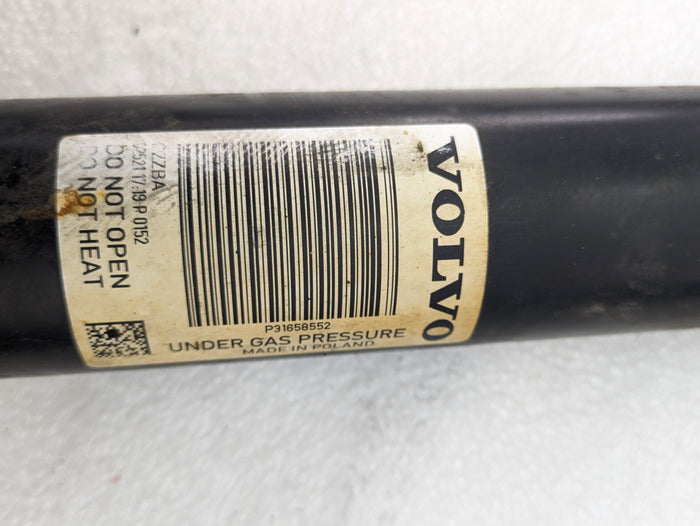 2021 Volvo V60 T6 R-Design Rear Left/Right Shock Absorber Set Pair 31658552
