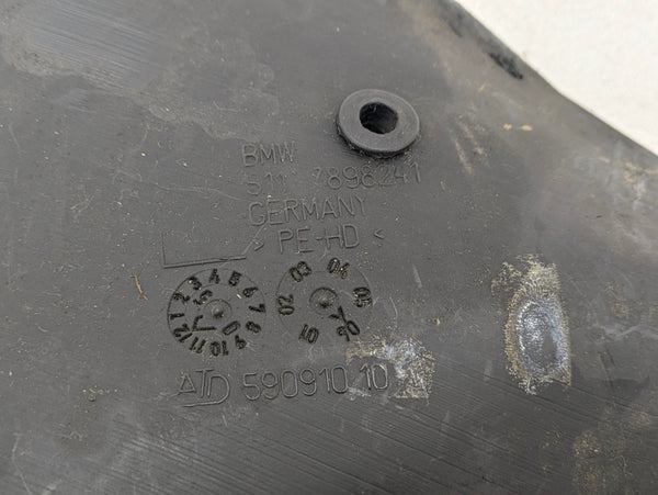 BMW E60 E61 M5 E63 E64 M6 Front Left/Driver Brake Air Duct & Bracket 7898241/51117906473